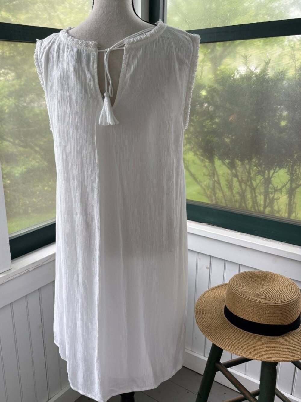 Tommy Bahama Crinkle Rayon Sleeveless Dress White Eyelet NWT Size L - Picture 3 of 6